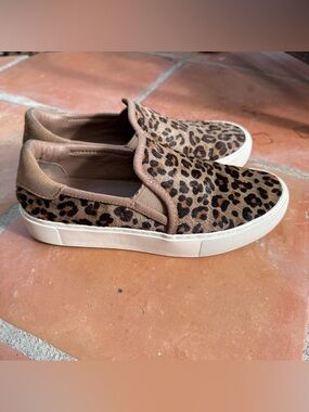 UGG Jass Exotic Leopard Calf Hair Slip On Sneakers Women’s Size 7